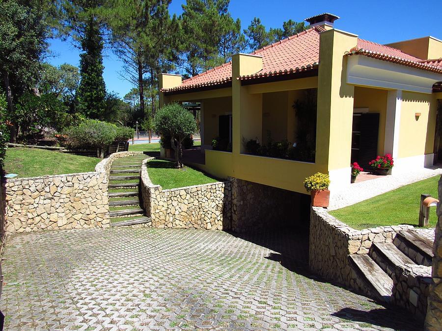 Maison normal T5+2 avec piscine dans un condominium fermé