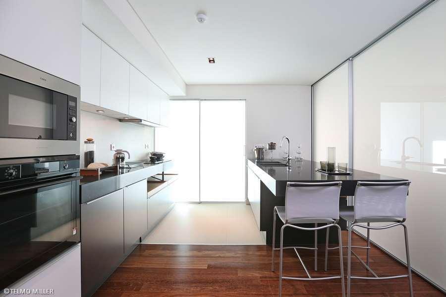 5 bedroom apartment with a swimming pool