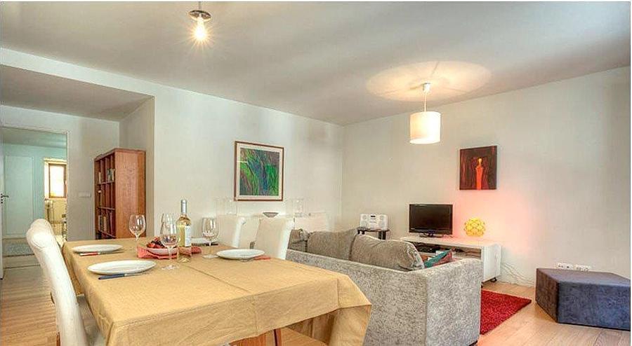 2 Bedroom Apartment, Chiado, Lisboa