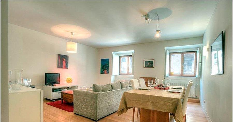 2 Bedroom Apartment, Chiado, Lisboa