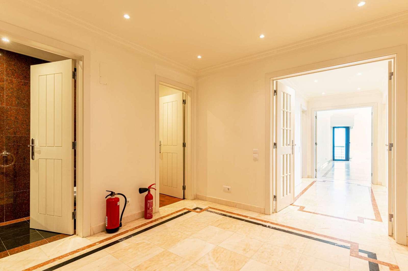 Apartamento T4 com piscina, São João do Estoril, Cascais - Imagem 8