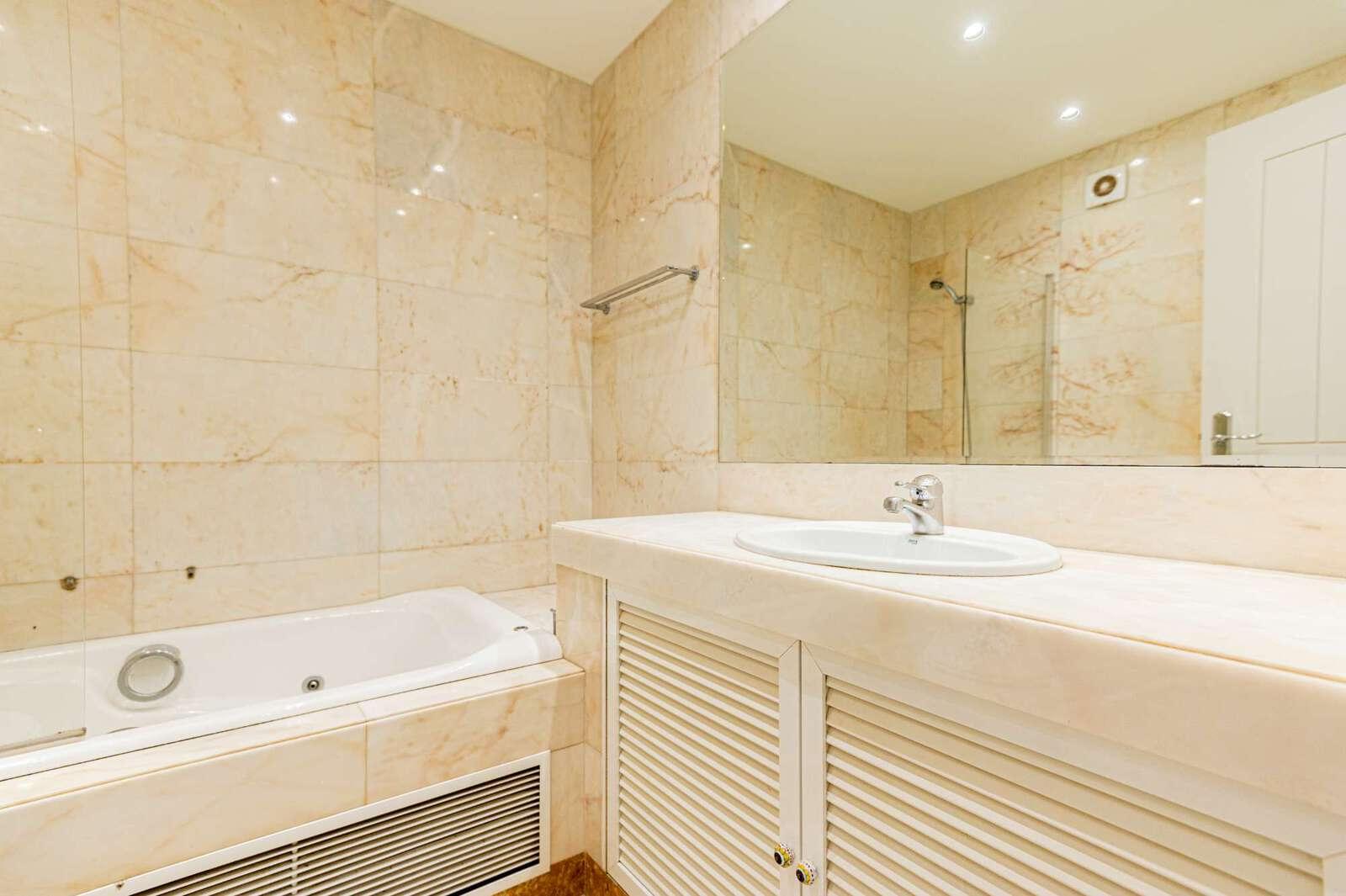 Apartamento T4 com piscina, São João do Estoril, Cascais - Imagem 26