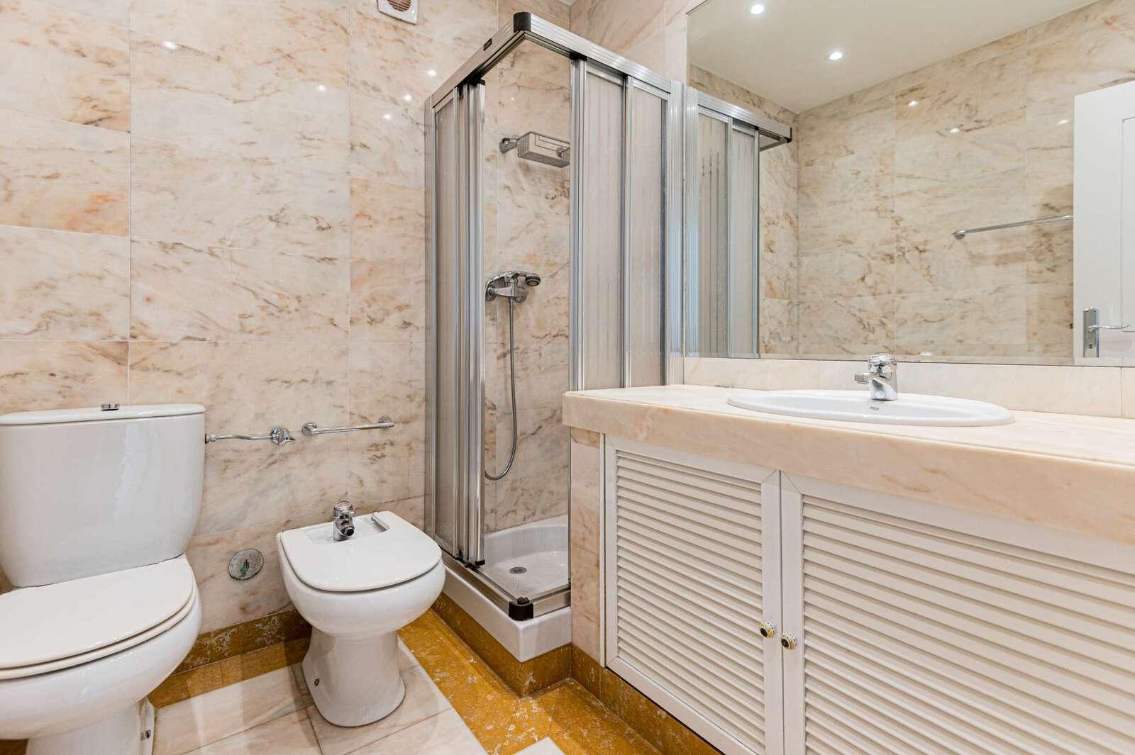 Apartamento T4 com piscina, São João do Estoril, Cascais - Imagem 22