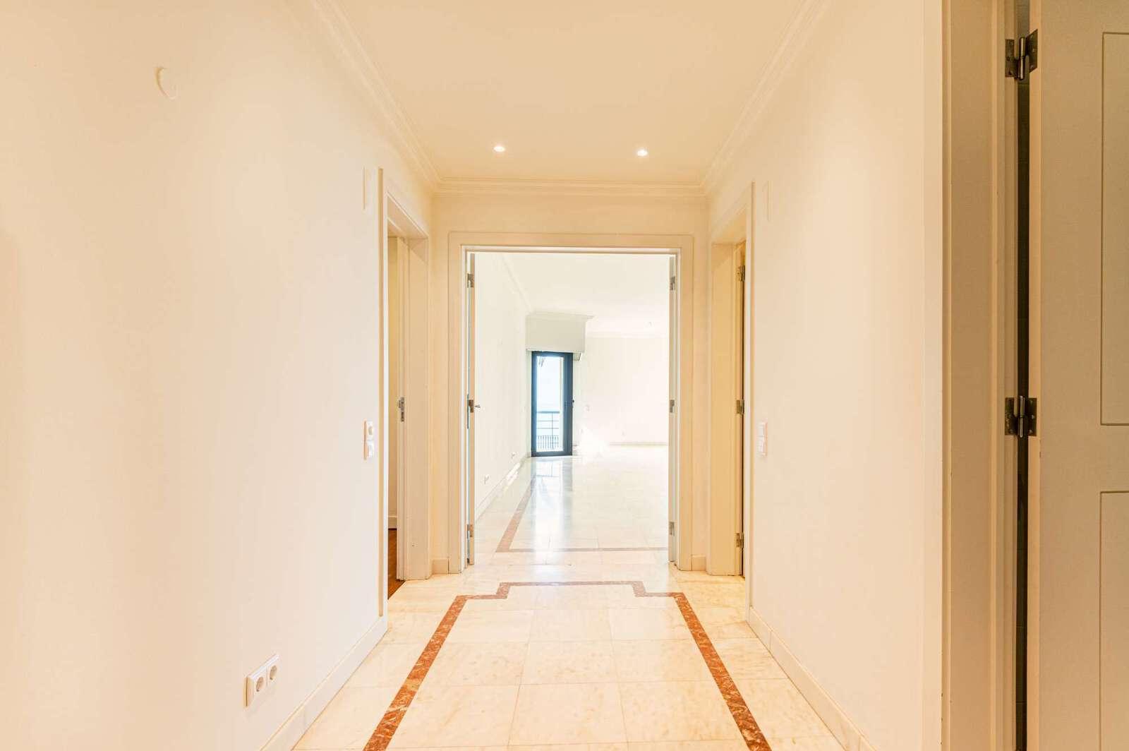 Apartamento T4 com piscina, São João do Estoril, Cascais - Imagem 14