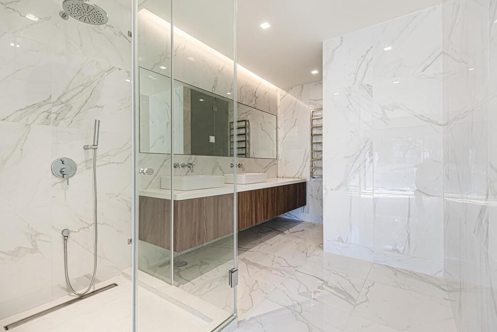 Apartamento T3+1 com estacionamento