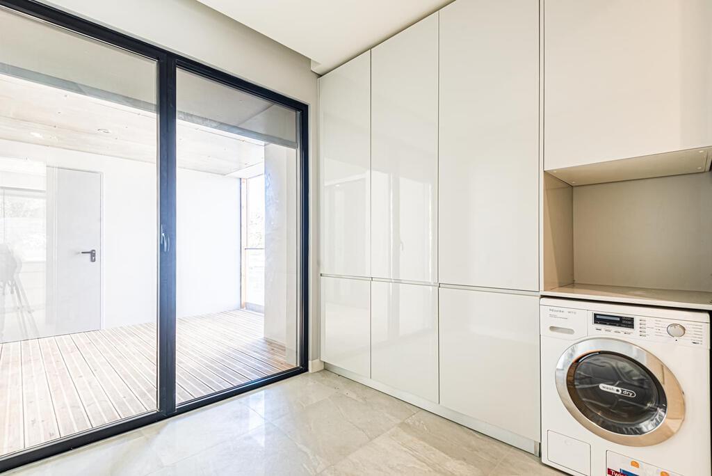 Apartamento T3+1 com estacionamento