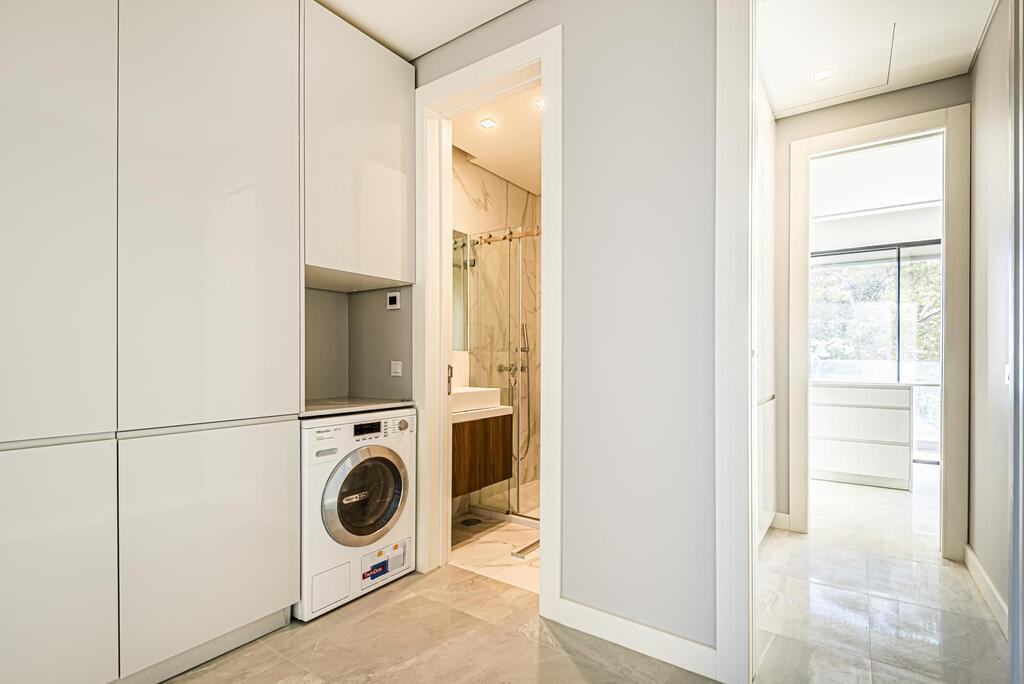 Apartamento T3+1 com estacionamento