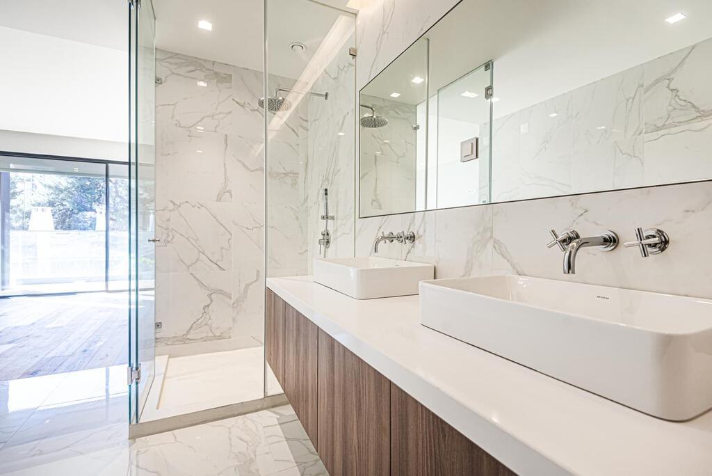 Apartamento T3+1 com estacionamento