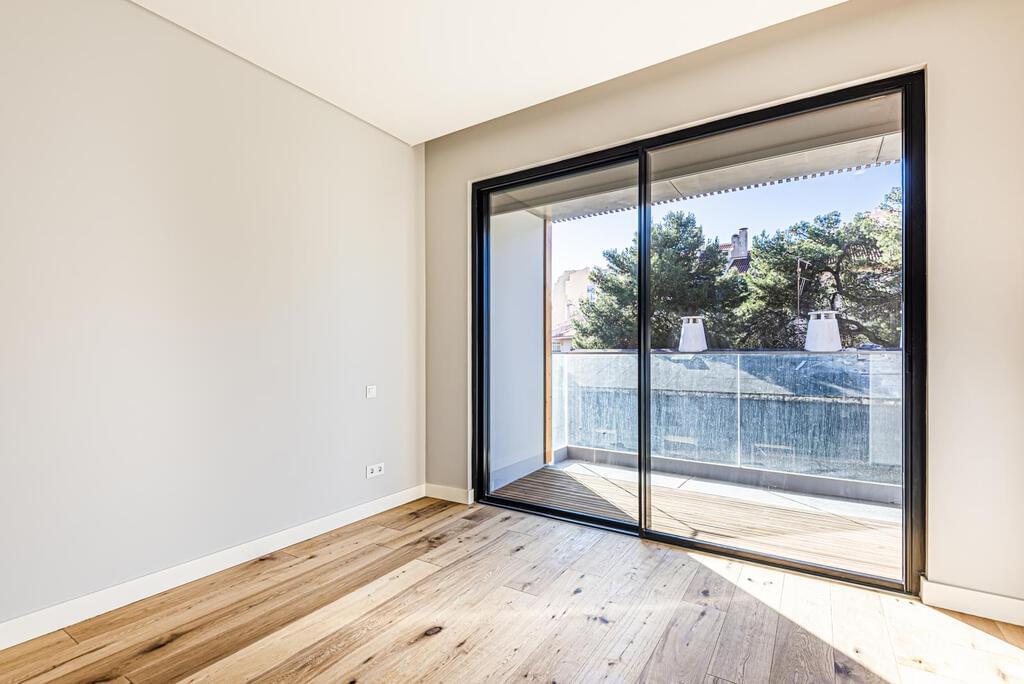 Apartamento T3+1 com estacionamento