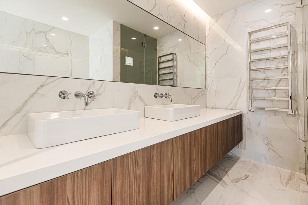 Apartamento T3+1 com estacionamento