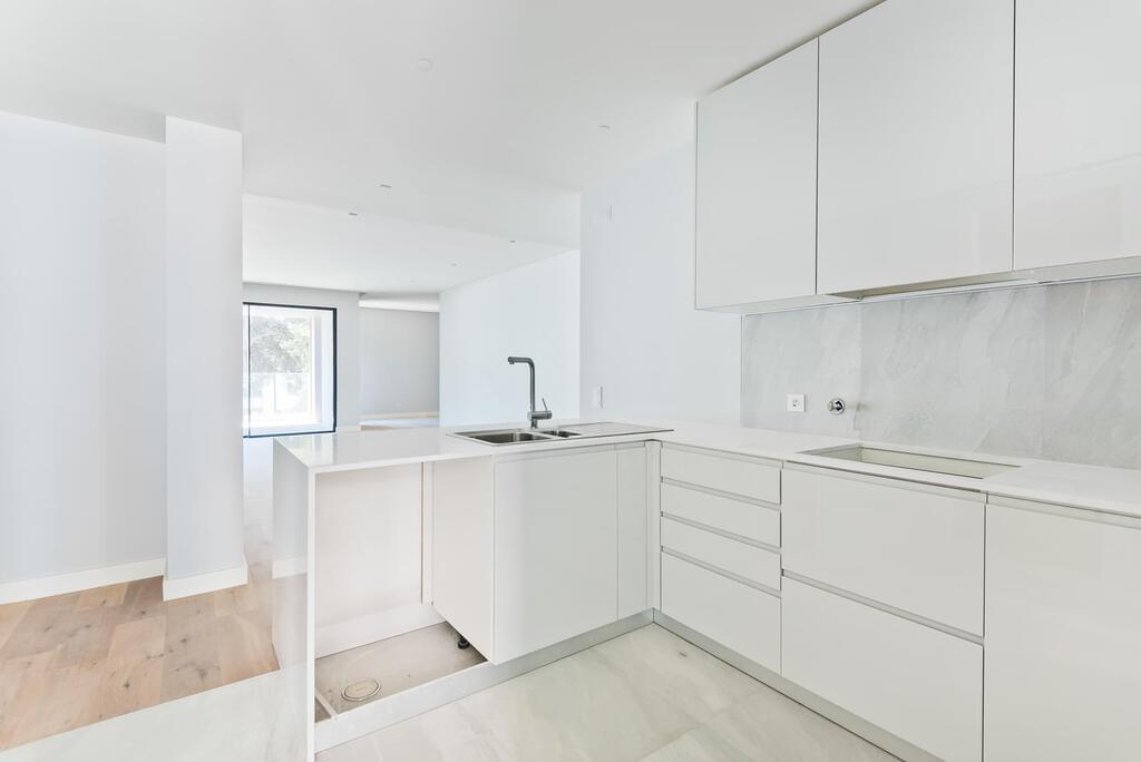 3 bedroom apartment with a swimming pool