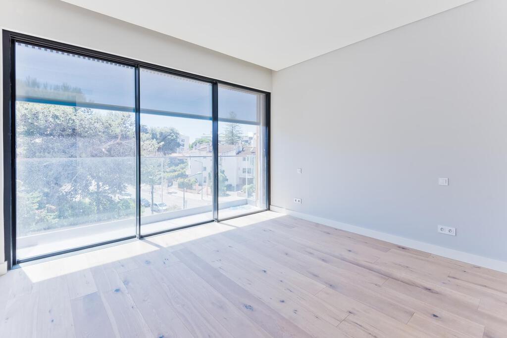 3 bedroom apartment with a swimming pool