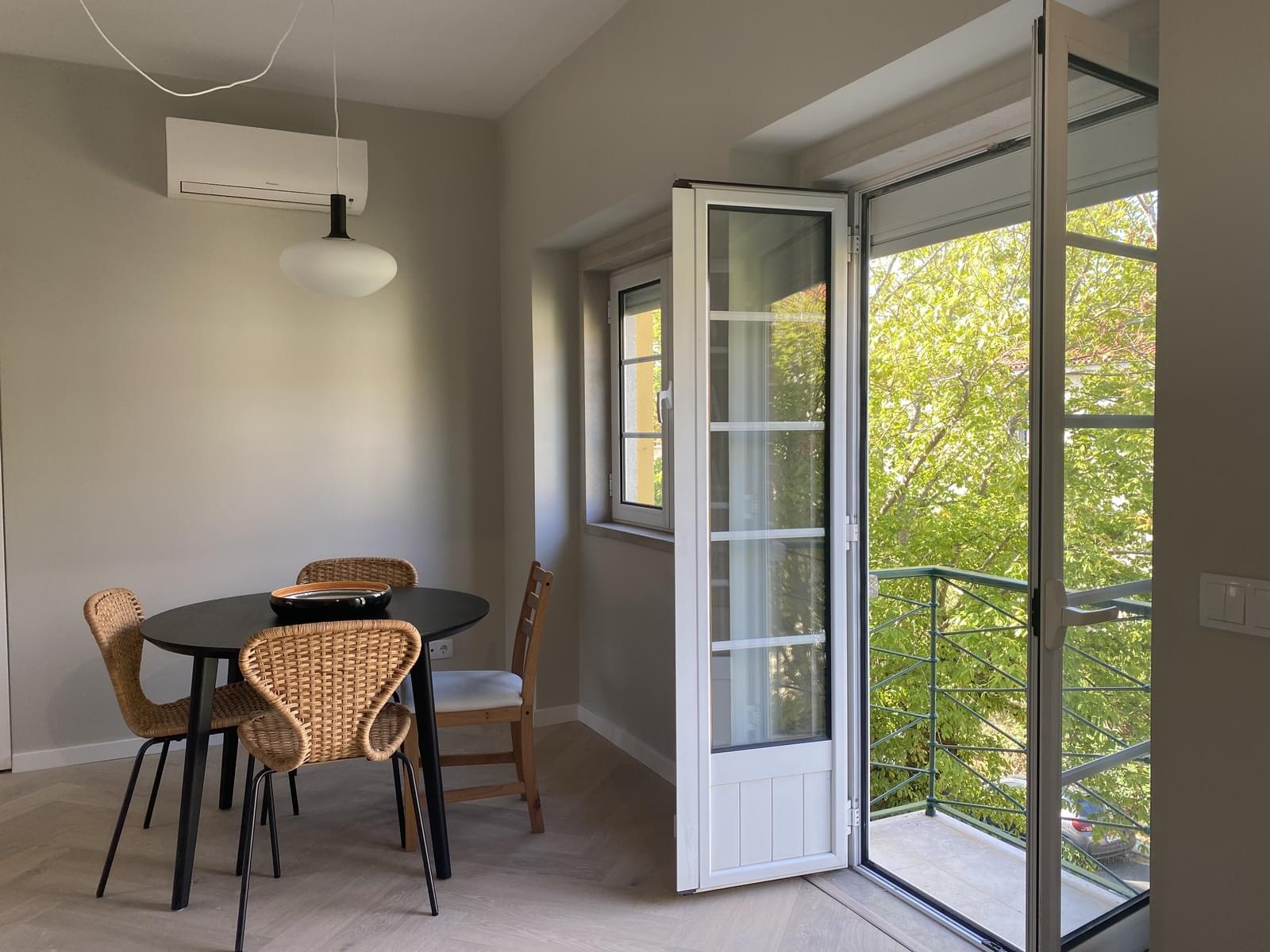 Apartamento T1 com vista, Alvalade, Lisboa - Imagem 1