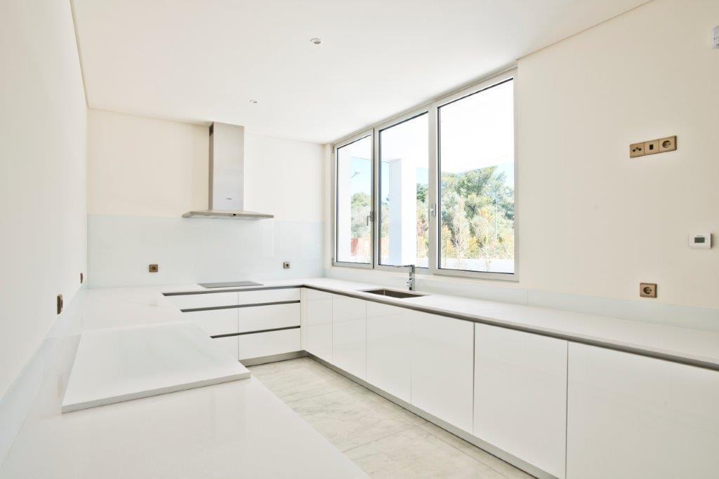 pf10648-moradia-t4-1-cascais-0dd4facd-0c8e-4e65-bda5-9c12d6822980