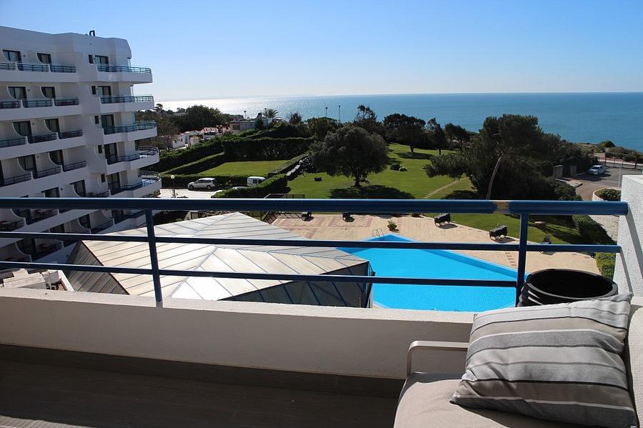 2 Bedroom Apartment with swimming pool, Gandarinha, Cascais - Image 2