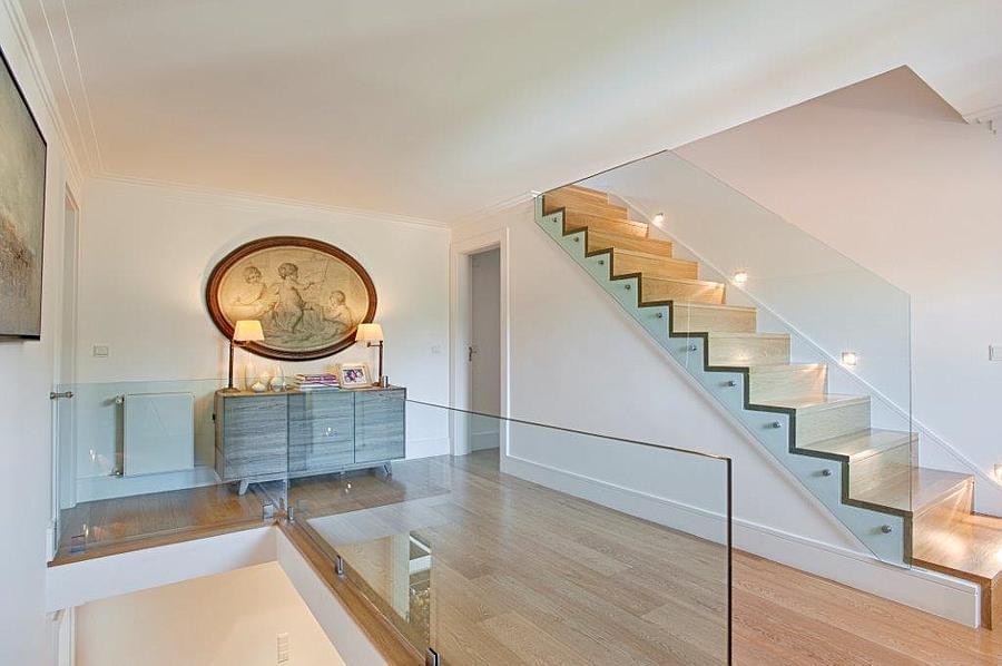 4 bedroom villa with a swimming pool