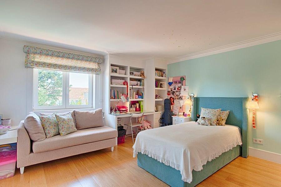 4 bedroom villa with a swimming pool