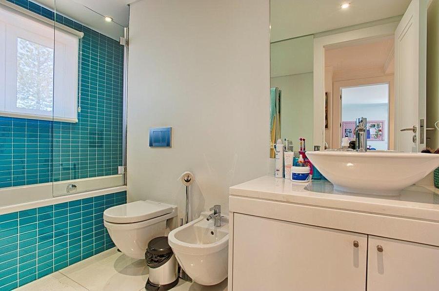 4 bedroom villa with a swimming pool