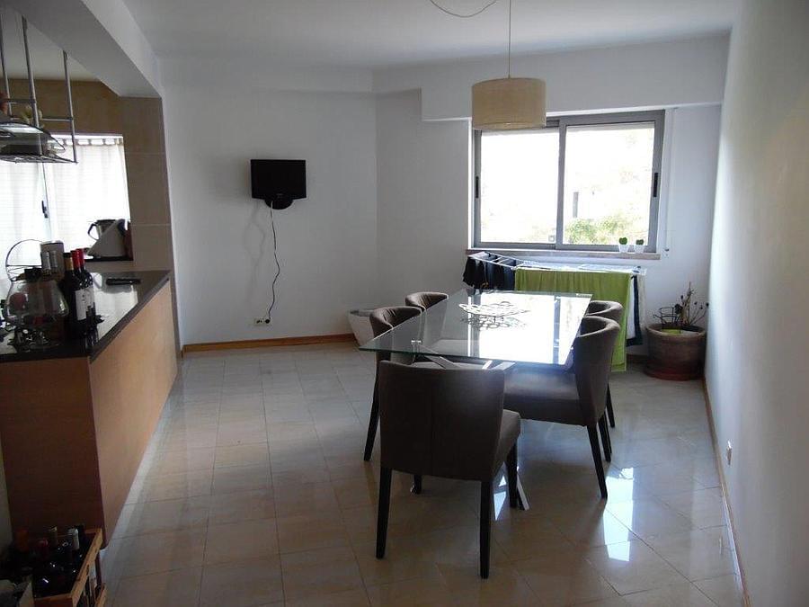 2 bedroom apartment with parking