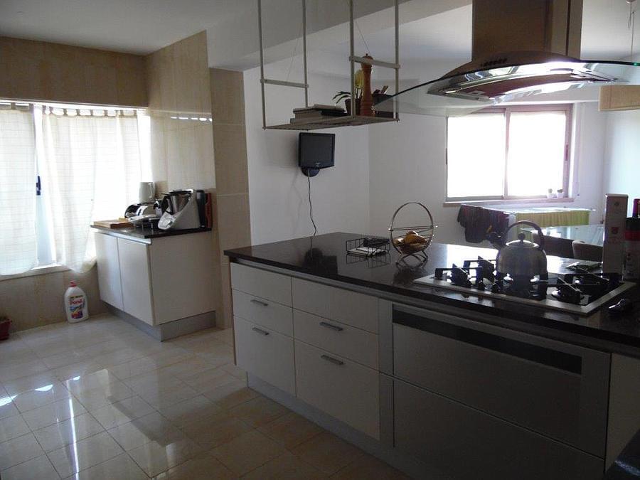 2 bedroom apartment with parking