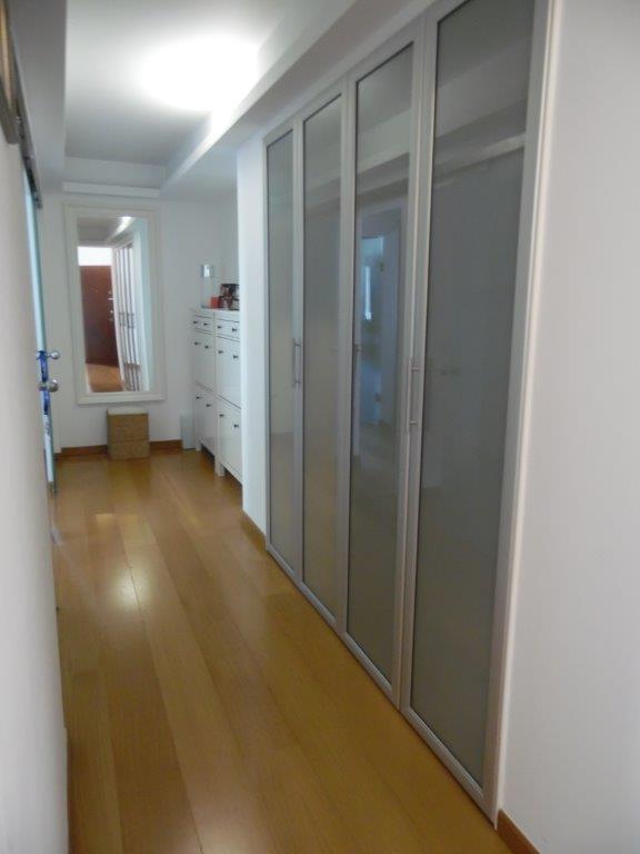 2 bedroom apartment with parking