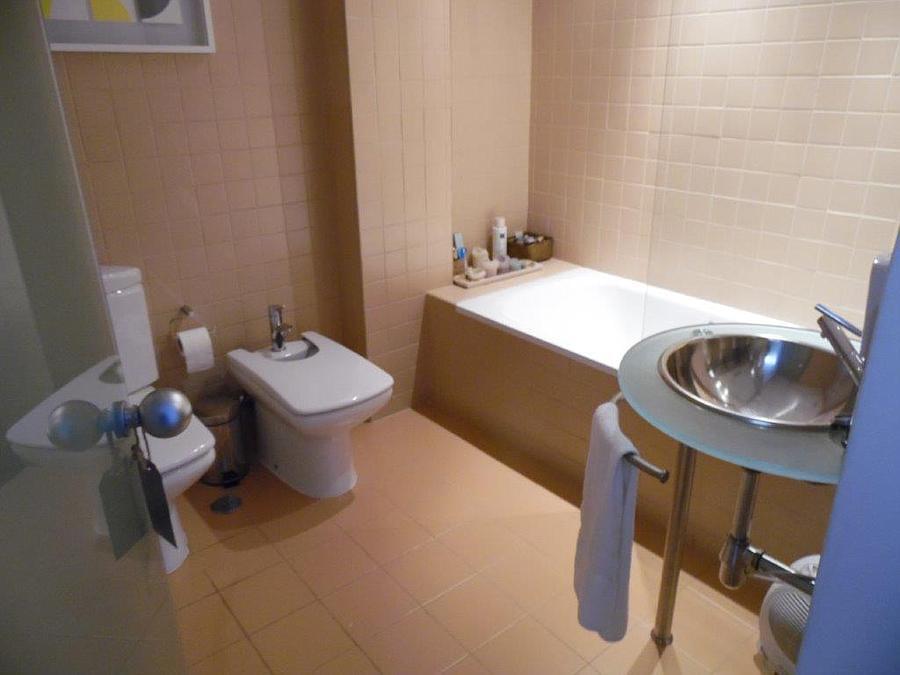 2 bedroom apartment with parking