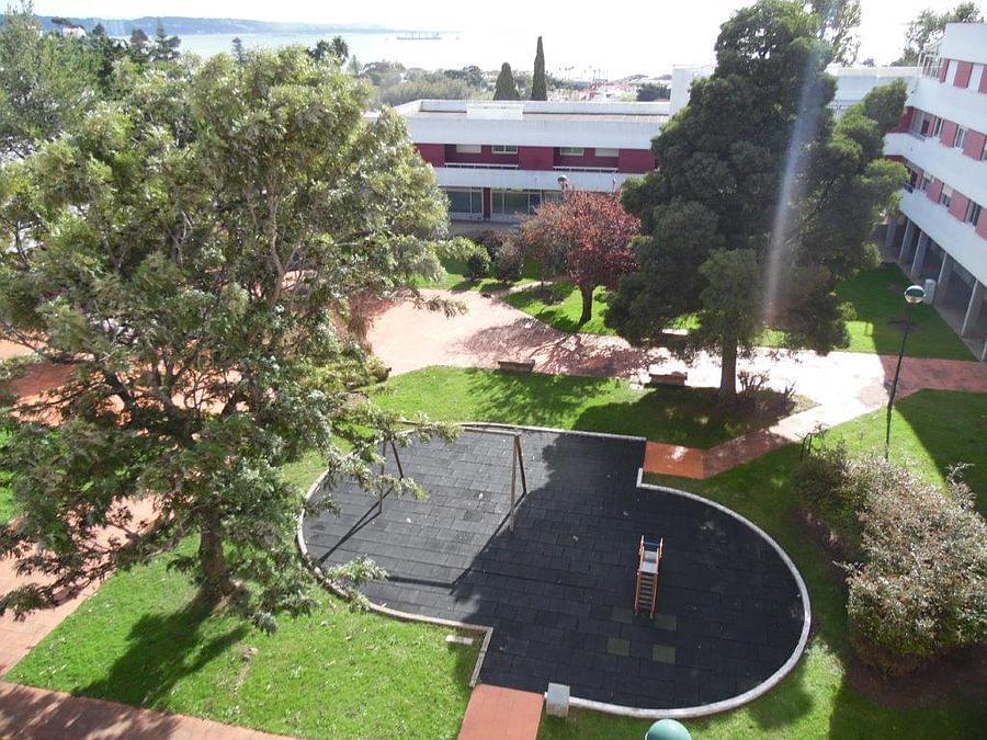 2 bedroom apartment with parking