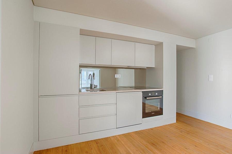 1 Bedroom Apartment in Bica dos Olhos, São Paulo, Lisboa