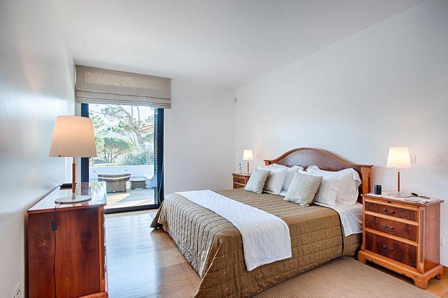 Moradia T5 com piscina