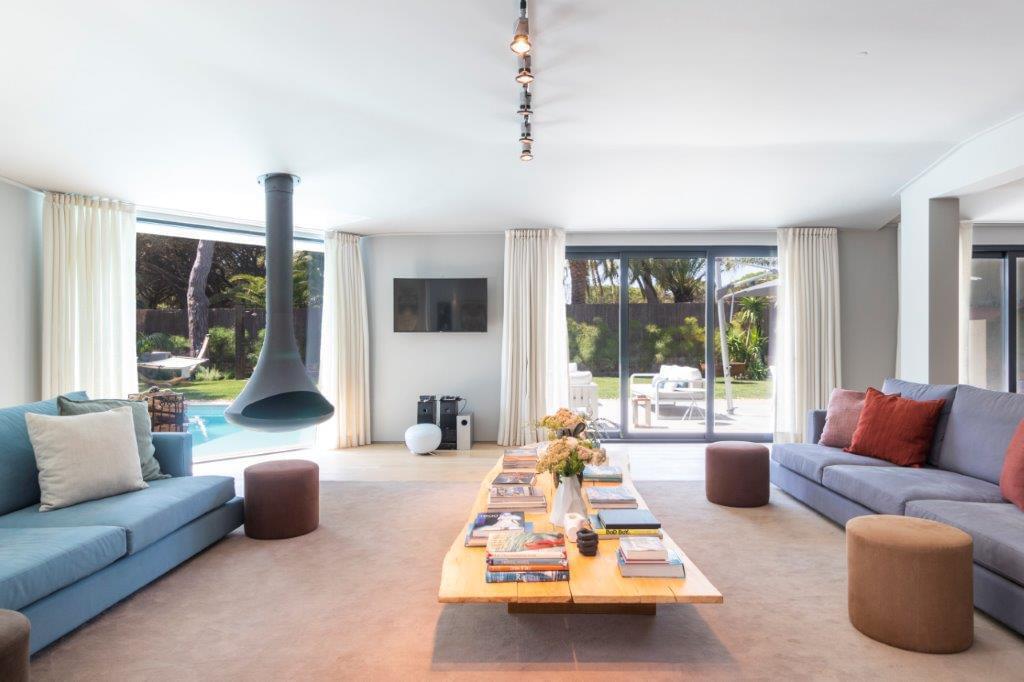 5 bedroom villa with a swimming pool