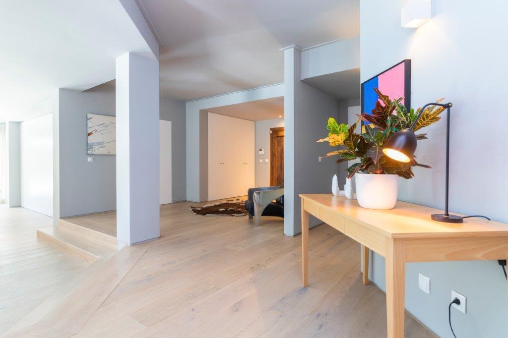 5 bedroom villa with a swimming pool