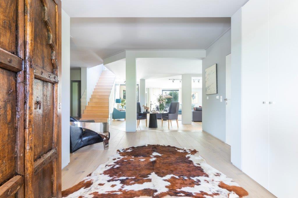 5 bedroom villa with a swimming pool