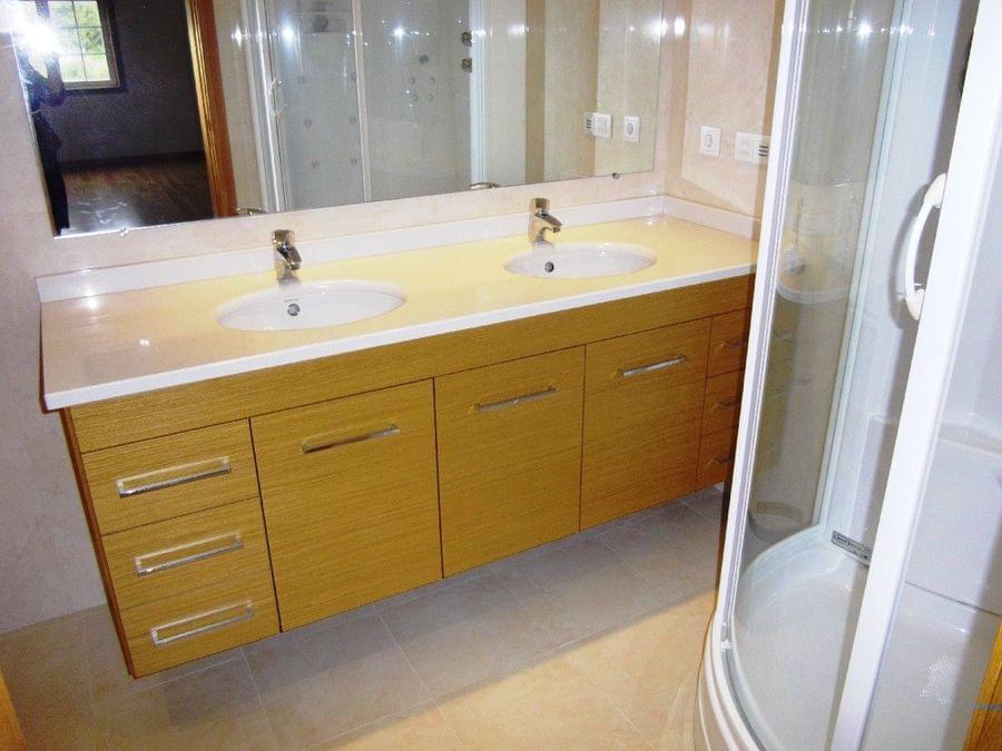 Appartement T4 avec piscine dans un condominium fermé