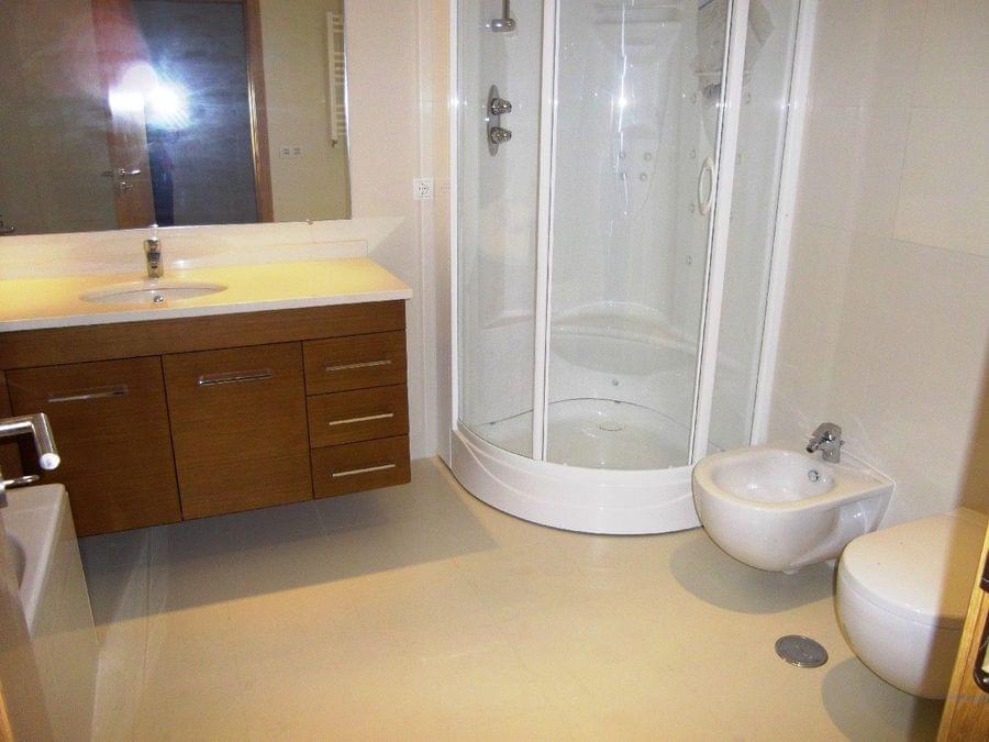 Appartement T4 avec piscine dans un condominium fermé