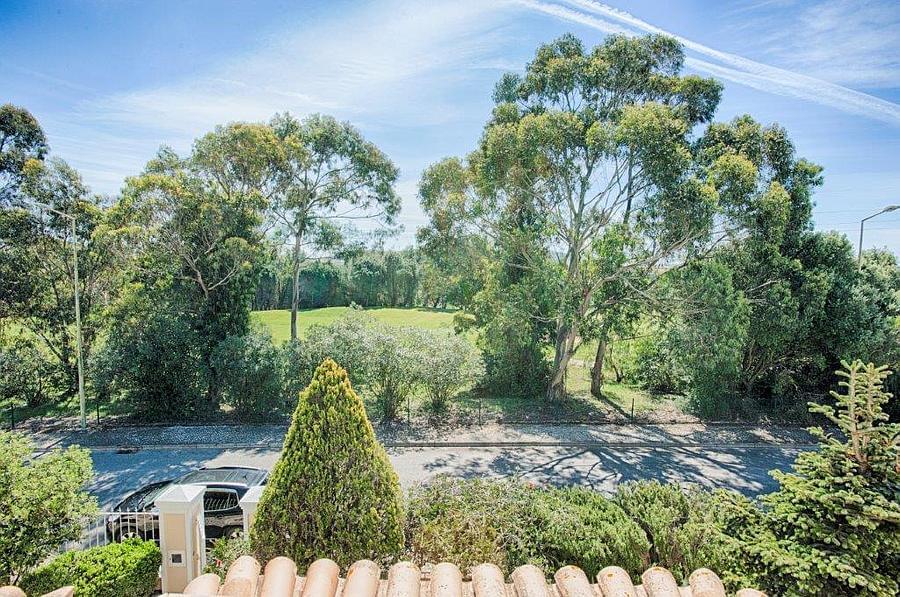 5 bedroom villa with a swimming pool