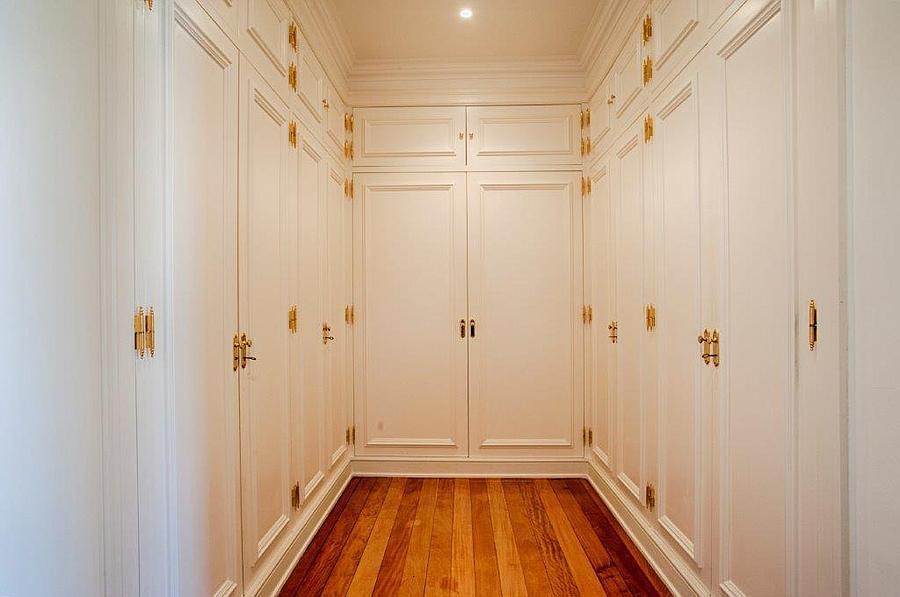 5 bedroom villa with a swimming pool