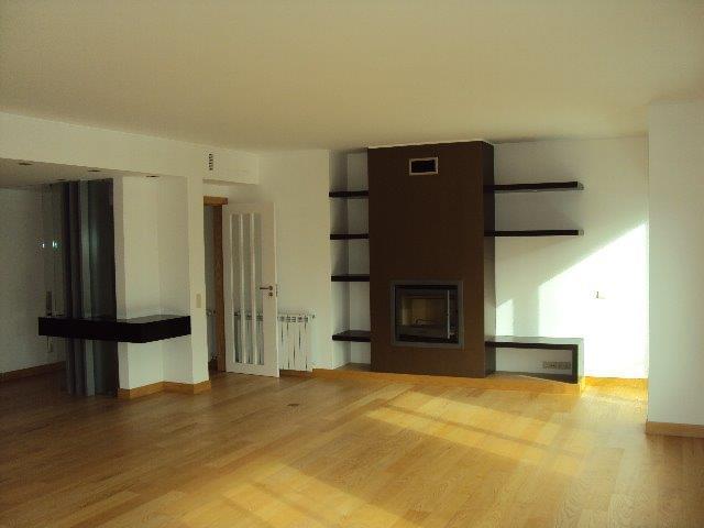 5 Bedroom Apartment in Restelo Plaza, Restelo, Lisboa
