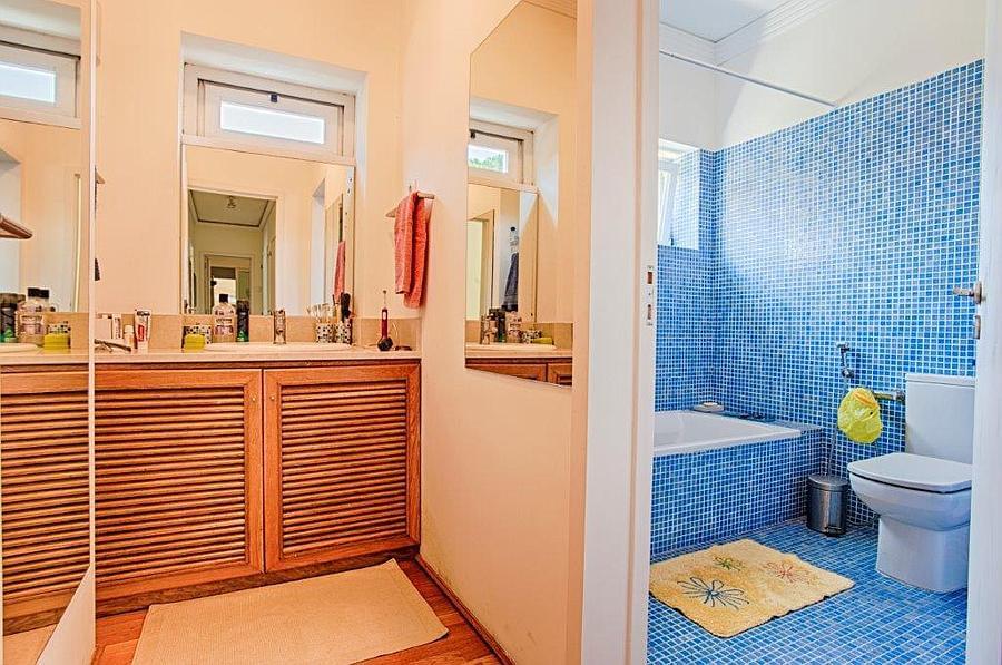 5 Bedroom House with garden, Estoril, Cascais