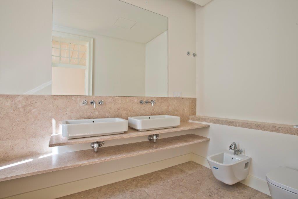 3 Bedroom Apartment in Renaissance Chiado Apartments, Chiado, Lisboa