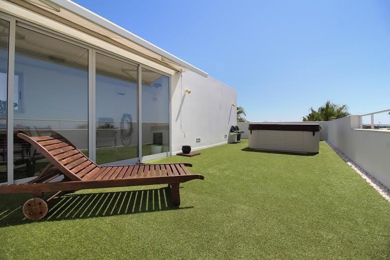 4 bedroom villa with a swimming pool