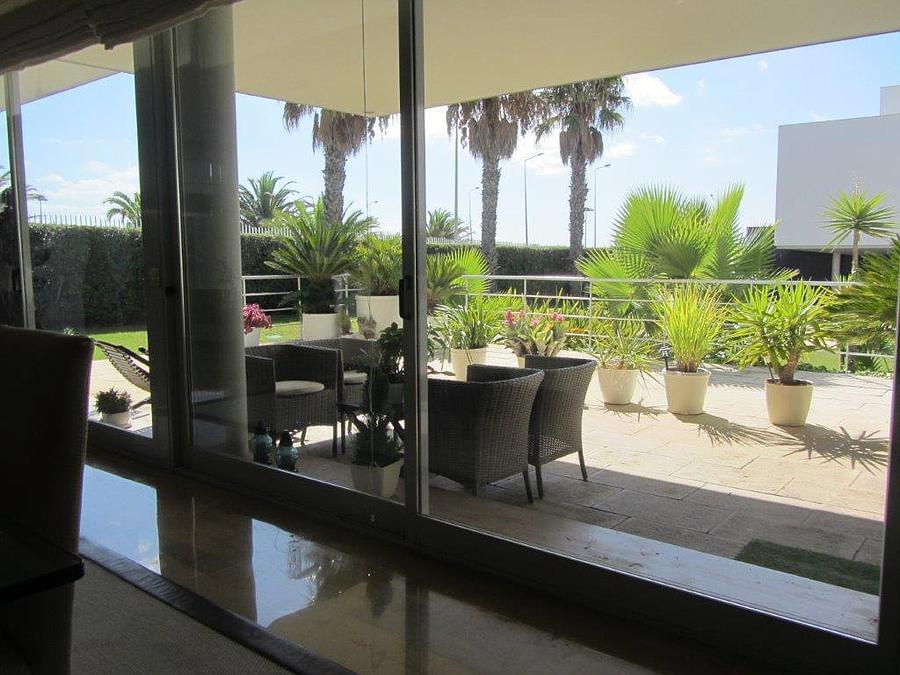 4 bedroom villa with a swimming pool