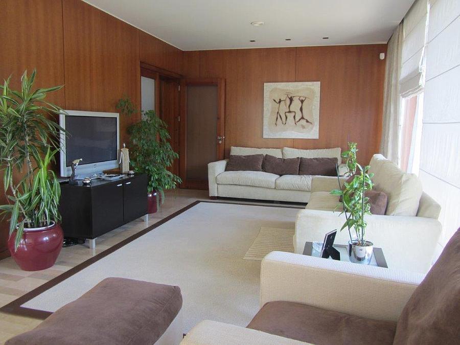 4 bedroom villa with a swimming pool