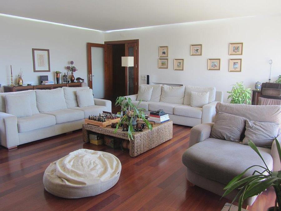 4 bedroom villa with a swimming pool