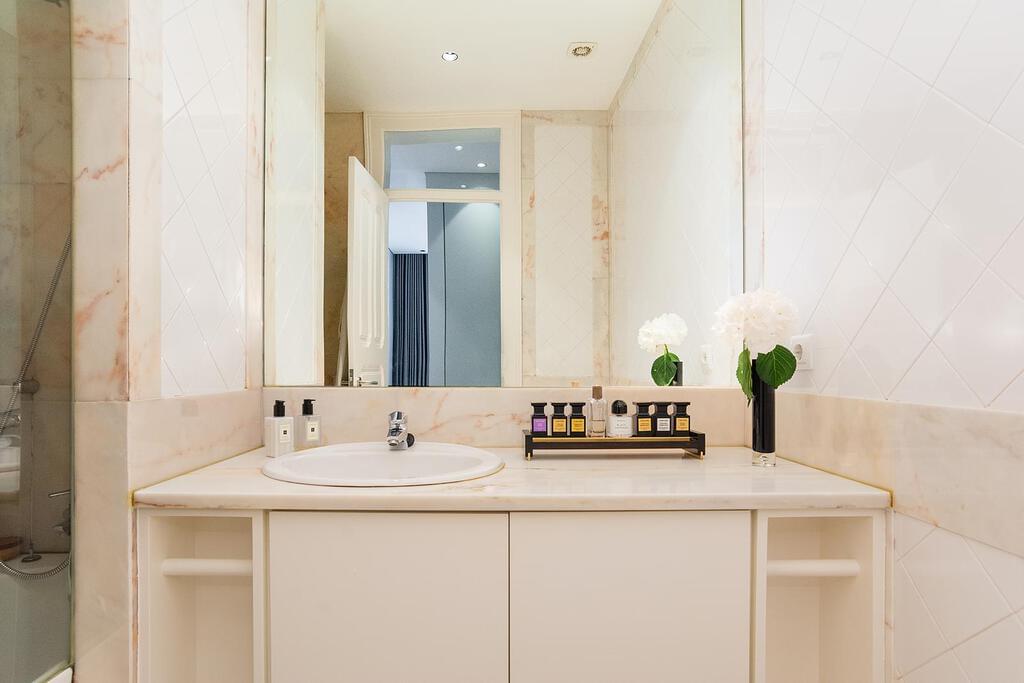 2 bedroom apartment refurbished