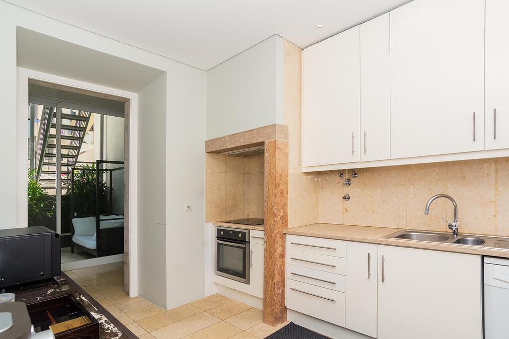 2 bedroom apartment refurbished