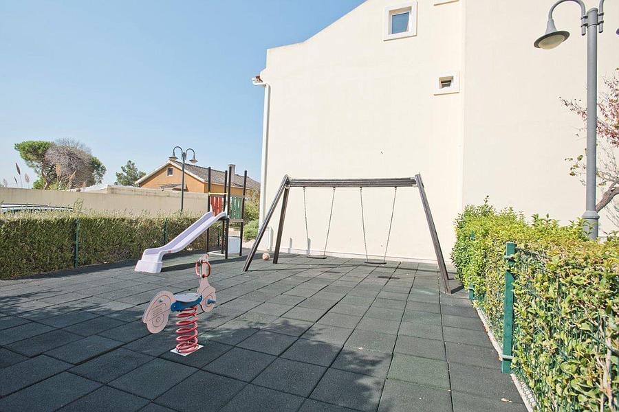 Maison normal T3+2 avec piscine dans un condominium fermé