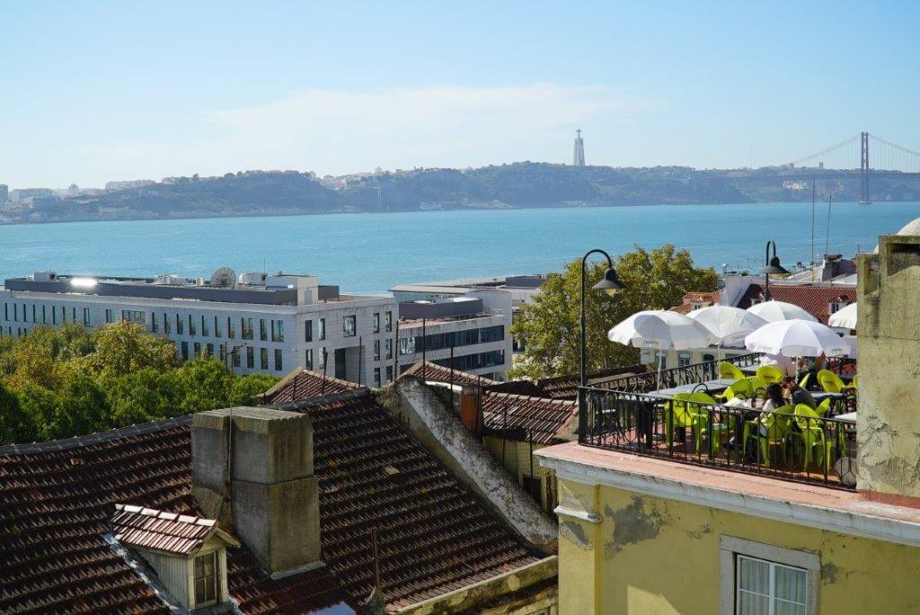 2 Bedroom Apartment in The Cordon, Chiado, Lisboa
