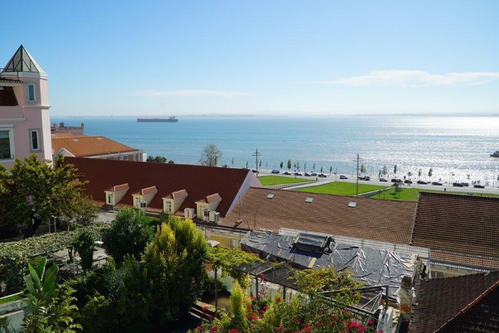3 Bedroom Apartment in The Cordon, Chiado, Lisboa
