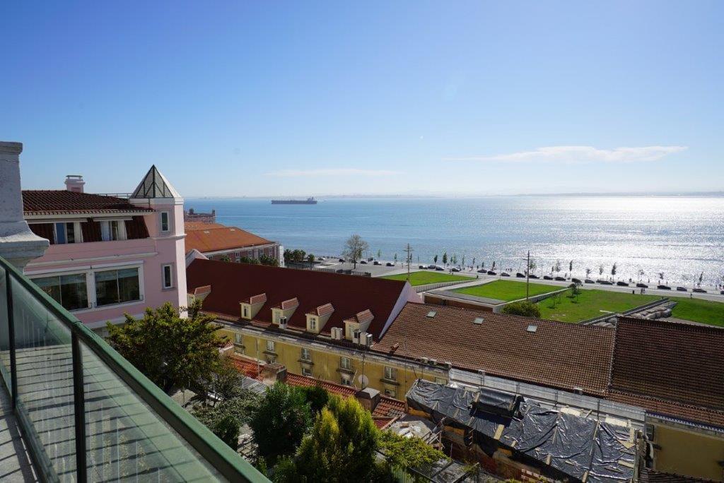 3 Bedroom Apartment in The Cordon, Chiado, Lisboa