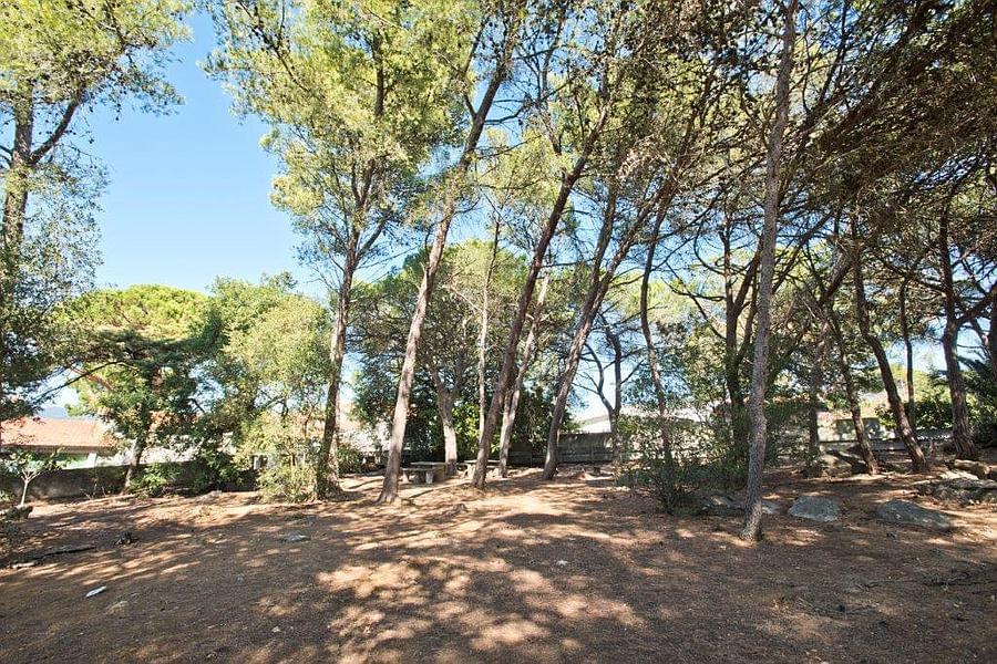 8 bedroom villa with a swimming pool